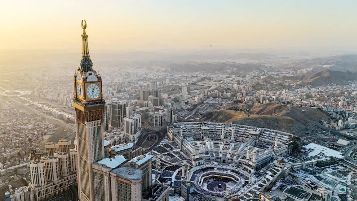 Outdoor advertising planning for Makkah pilgrim route audiences