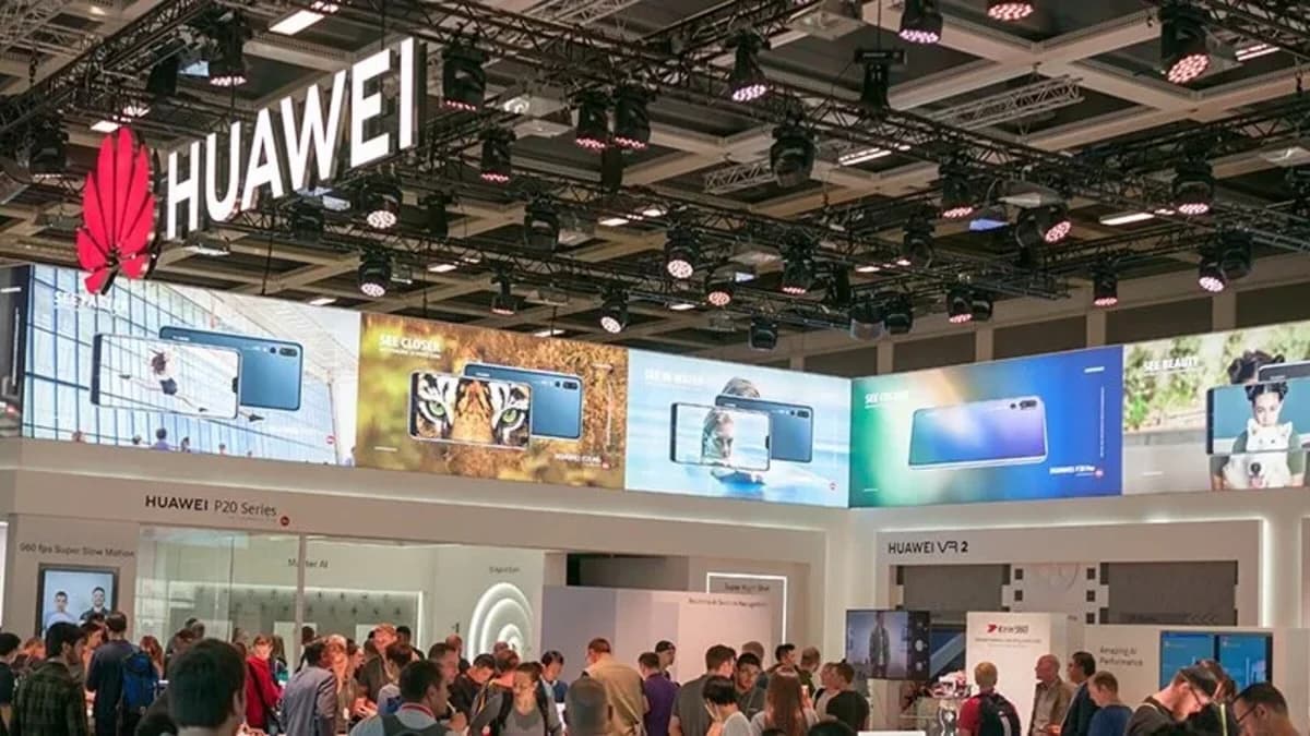 Digital screen advertising at a Saudi exhibition