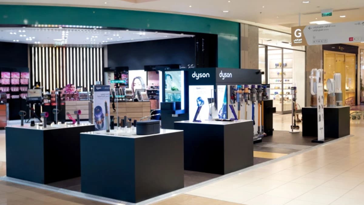 Brand activation pop-up inside a Saudi shopping mall